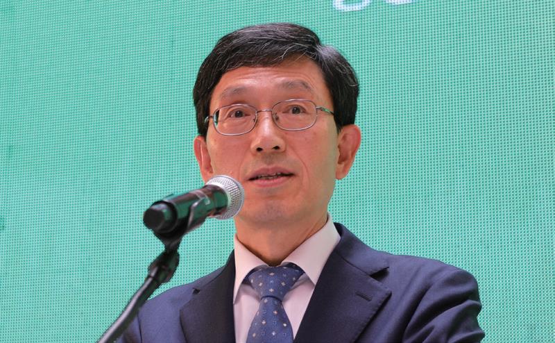 성경륭 이사장.jpg